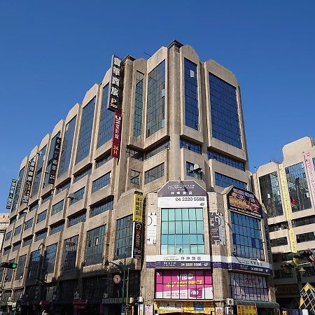 Hotel First Plaza Taichung Exterior foto
