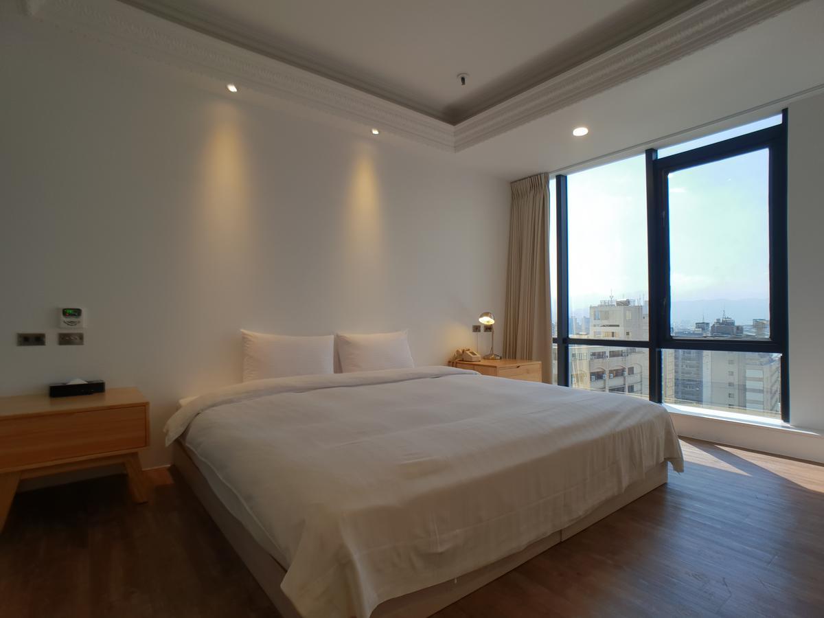 Hotel First Plaza Taichung Exterior foto