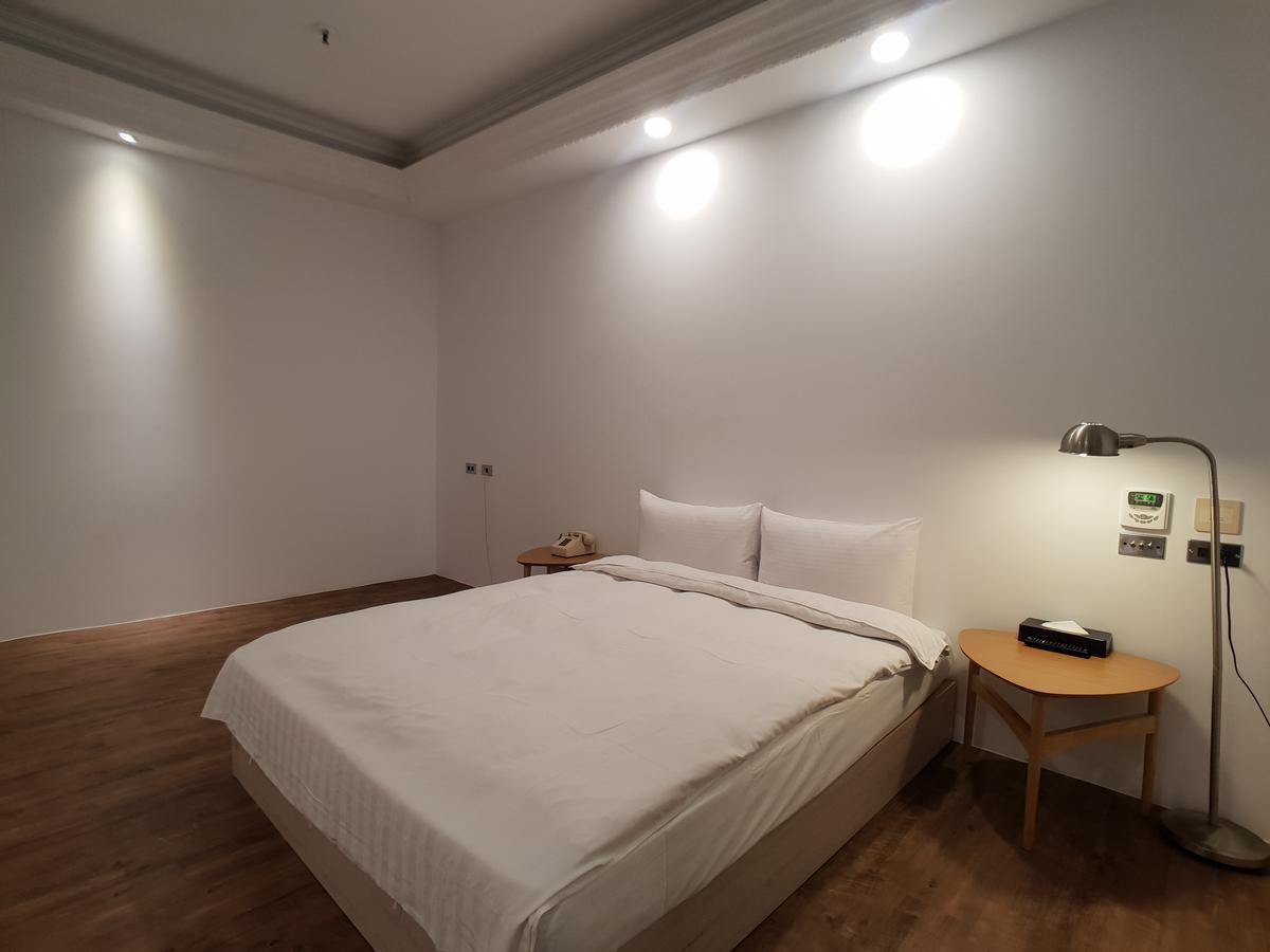 Hotel First Plaza Taichung Exterior foto