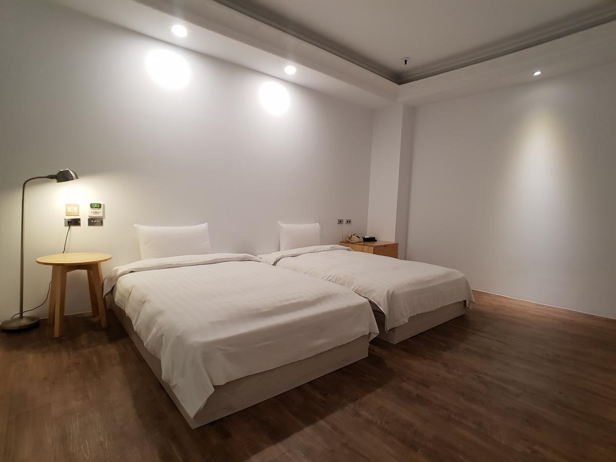 Hotel First Plaza Taichung Exterior foto