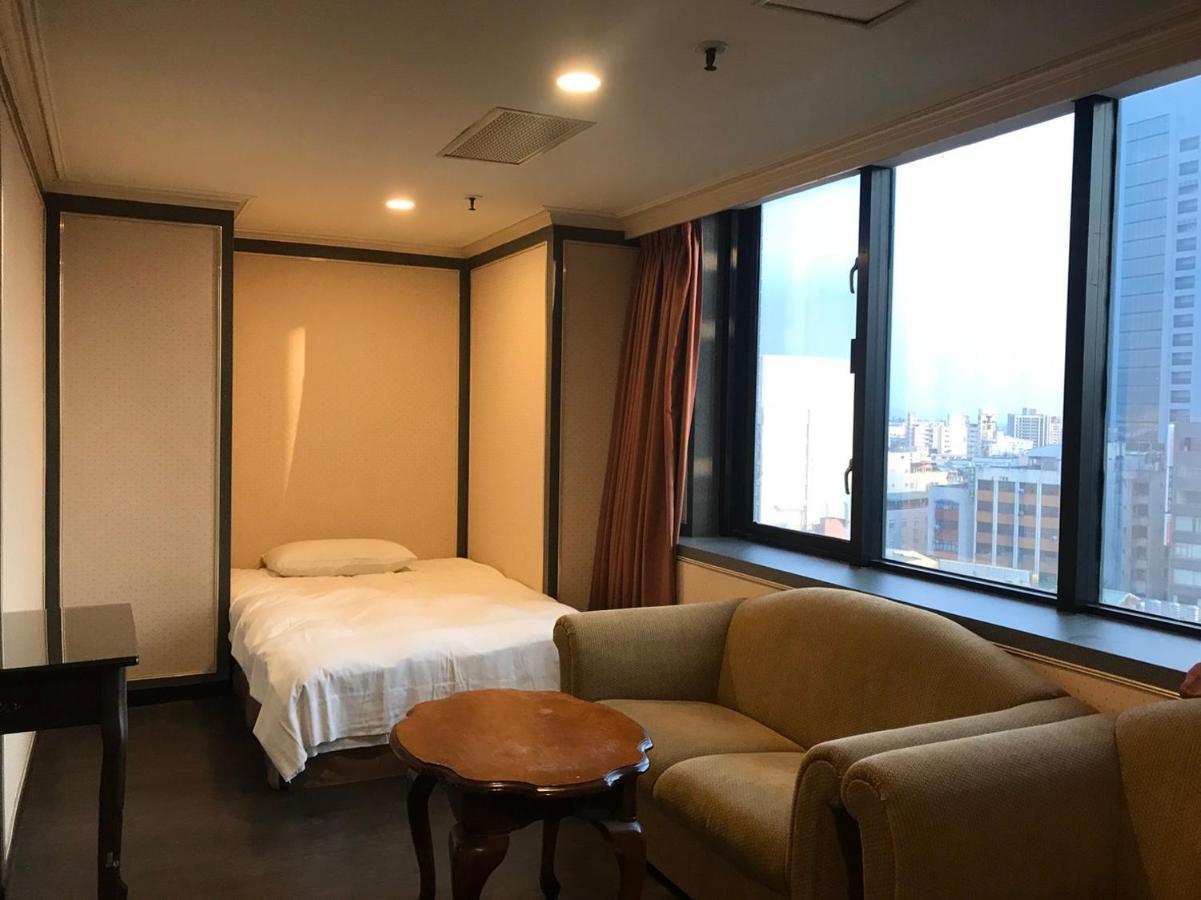 Hotel First Plaza Taichung Exterior foto