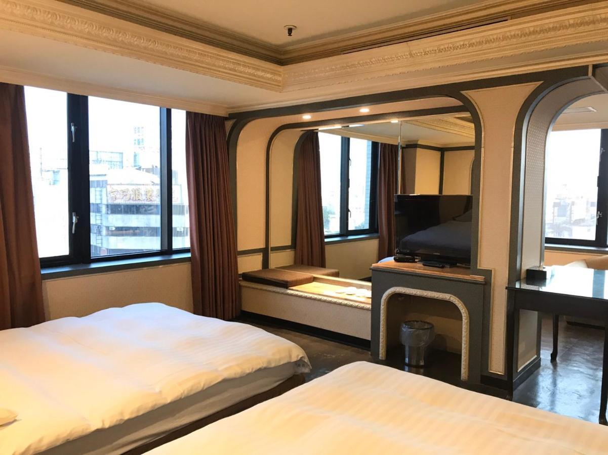 Hotel First Plaza Taichung Exterior foto